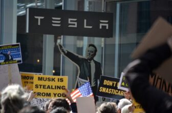 As Tesla’s Sales Dwindle, a Critical Revenue Source Is Running Dry